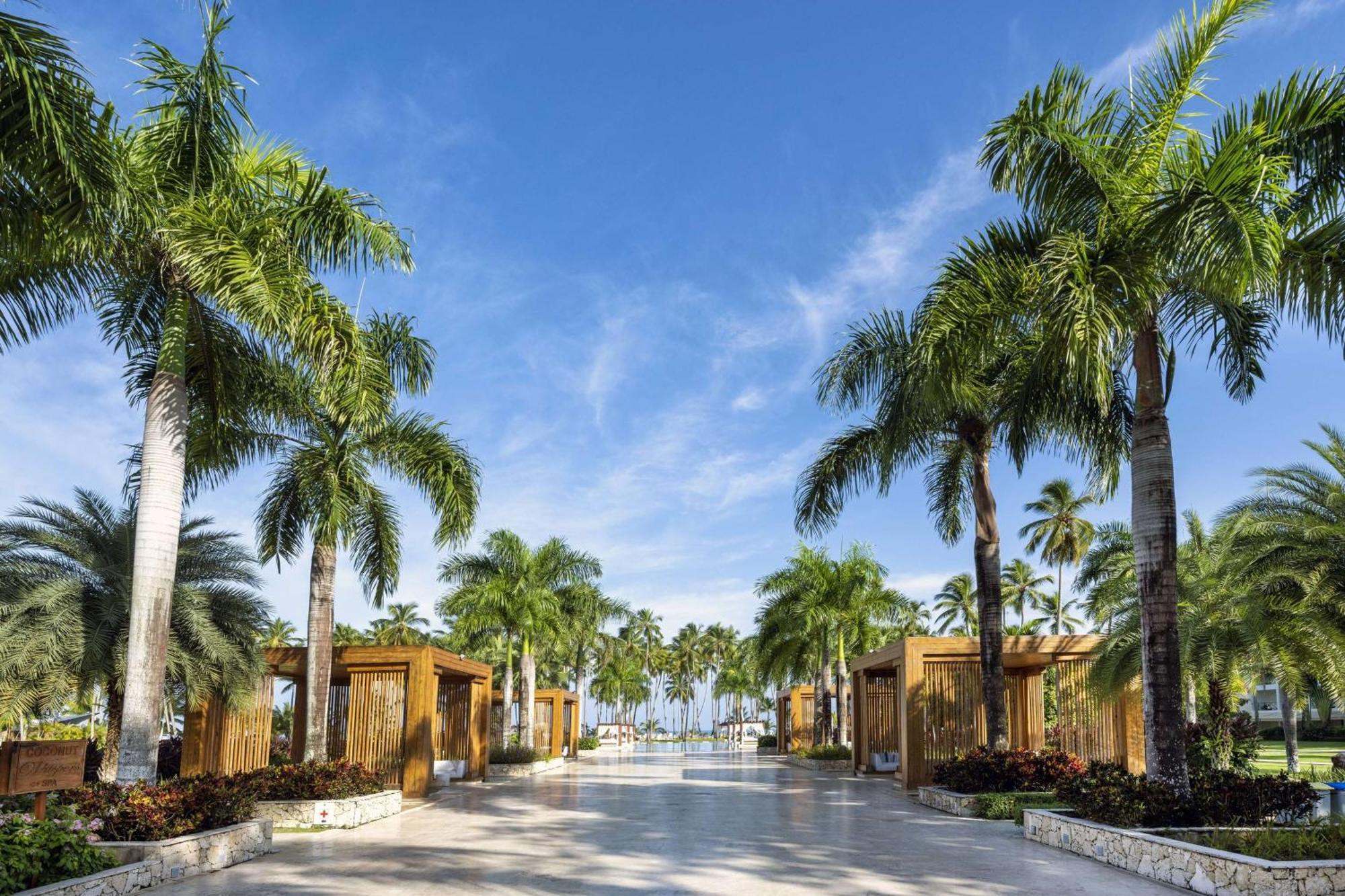 วีวา วินด์แฮม วี ซามานา - ออล-อินคลูซีฟ รีสอร์ต สำหรับผู้ใหญ่เท่านั้น Hotel ลาสแตร์เรนาส ภายนอก รูปภาพ Entrance to the resort